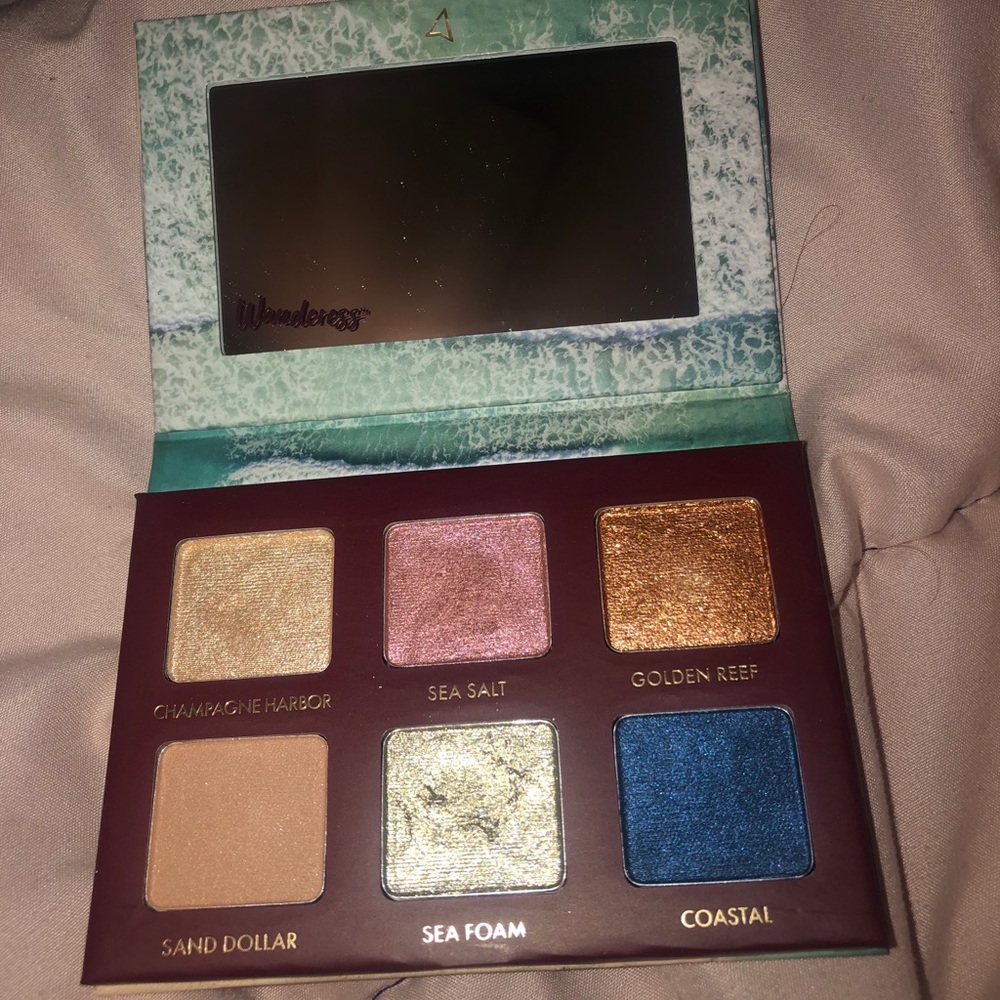 Wonder Beauty Wanderess Seascape Palette